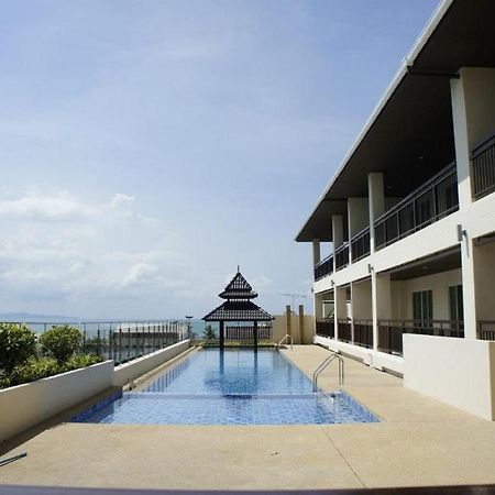 Hotel R-Con Sea Terrace Pattaya Exterior foto